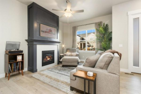 NOCO Retreat with King Beds, Fireplace, Scenic Trails